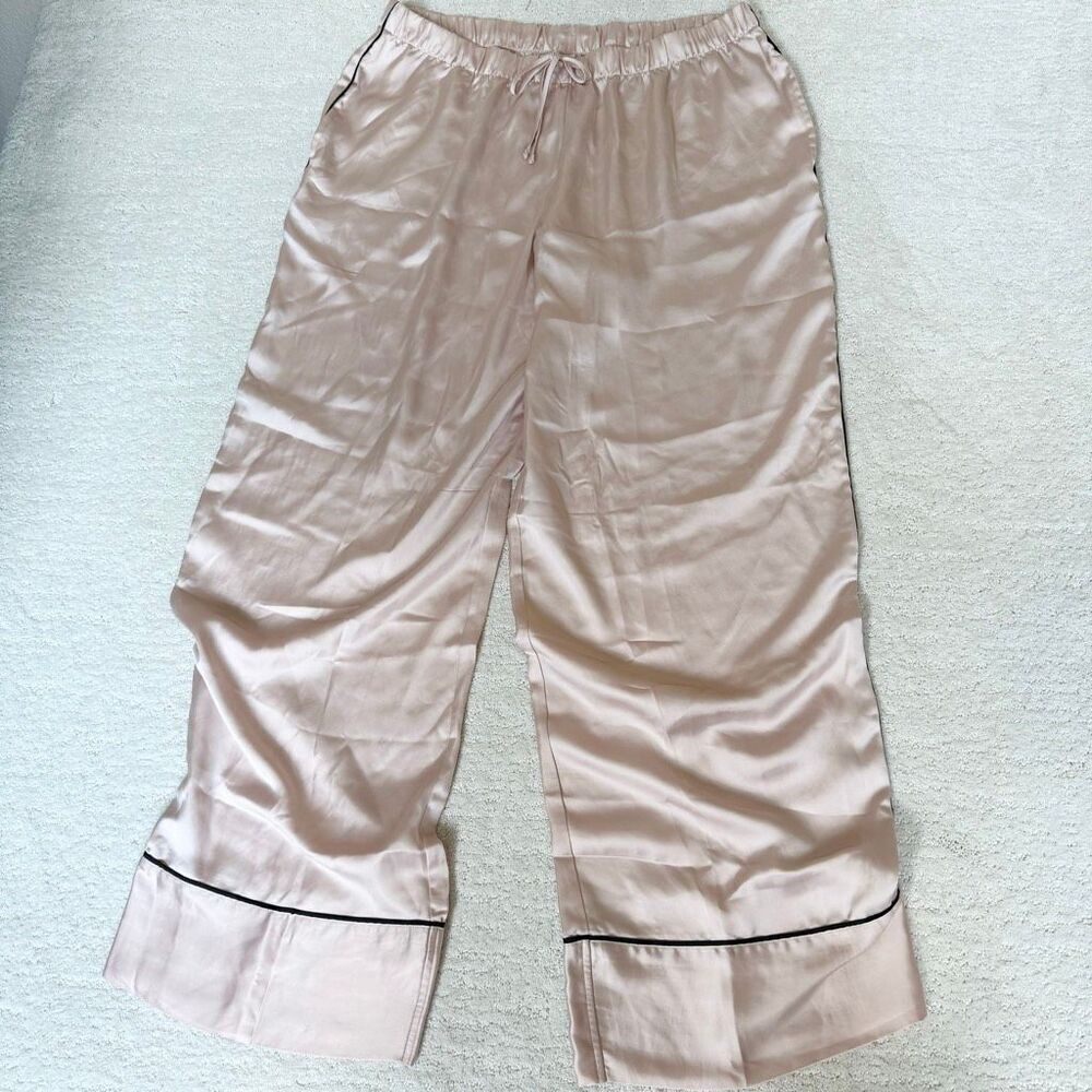 Victoria’s Secret Silky Soft Pale Pink Pajama Elastic Waist Bottoms - US women’s
